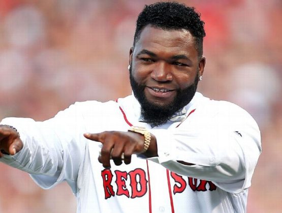 David Ortiz y los Boston Red Sox ayudaron a esparcir buen ánimo a los trabajadores del hospital de Boston.