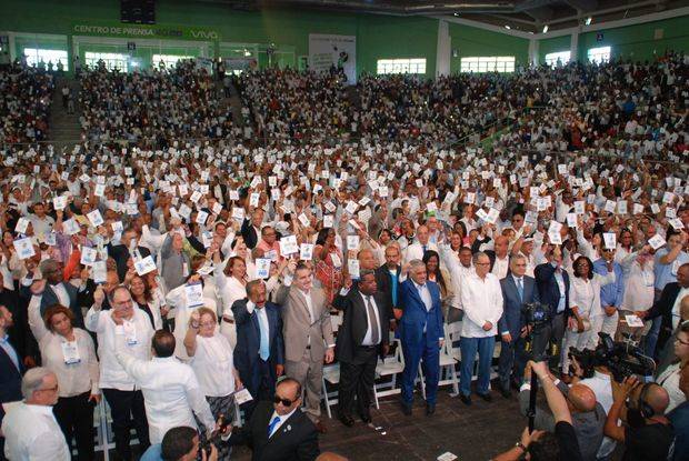 Delegados participantes en Convención del PRD.