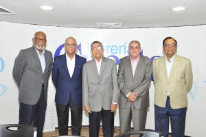 Veteranos periodistas exponen anécdotas y vivencias