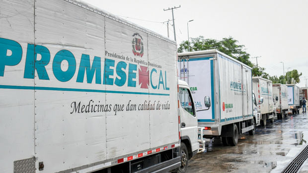 PROMESE/CAL envía medicamentos a hospitales y Farmacias del Pueblo de provincias afectadas por Fiona