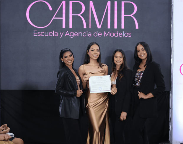 Diana Betances, Hermes Tejeda, Armanda Germoso y Carly Mañán.