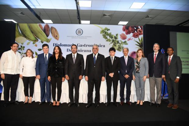 Cancillería lanza diplomacia gastronómica de República Dominicana