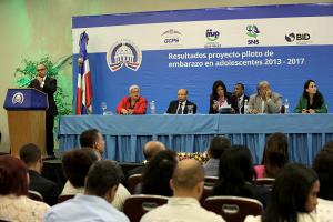 Margarita Cedeño presenta proyecto ayuda a prevenir embarazo adolescente