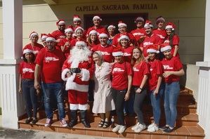 “Doctor Santa” sorprende a niños del hospital Robert Reid Cabral con entrega de regalos 