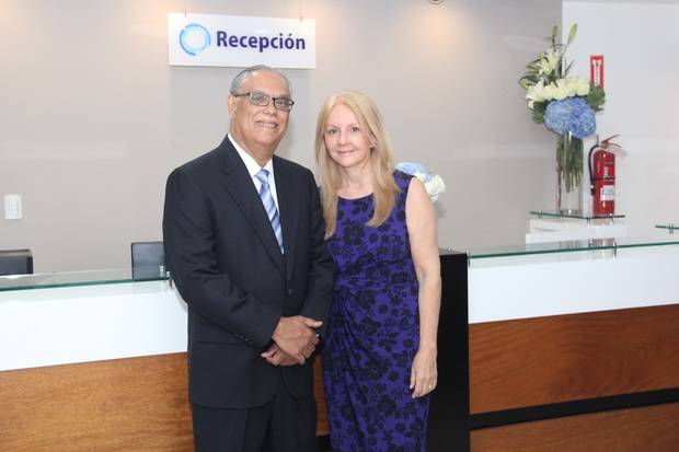 Doctor Pedro Pablo Diaz con su esposa.