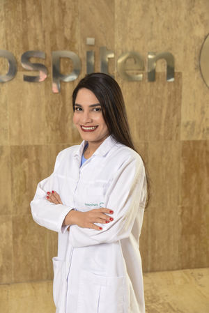 Doctora Mirna Arias, cirujana general y coloproctóloga de Hospiten Santo Domingo.