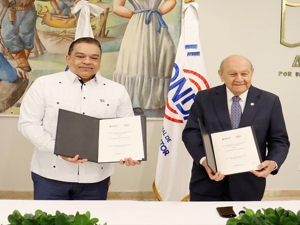 Licenciado José Rubén y el Dr. Franklyn Holguín.