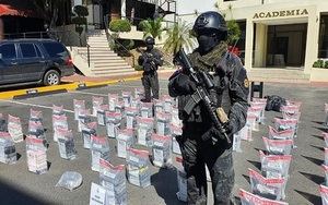 Decomisan 500 paquetes de presunta cocaí­na en vivienda de Los Cacicazgos