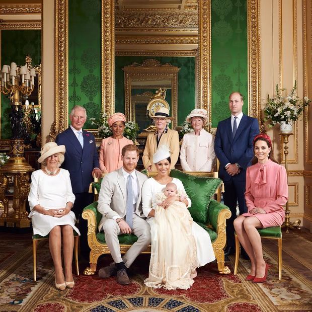 Duques de Sussex en el bautizo de su primer hijo, Archie Harrison Mountbatten-Windsor.