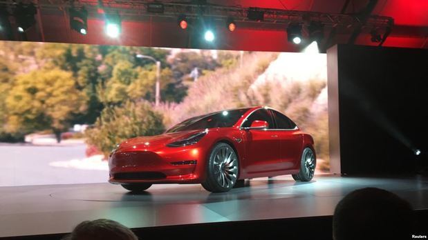 Empleados de Tesla podrán arrendar el Modelo 3. 