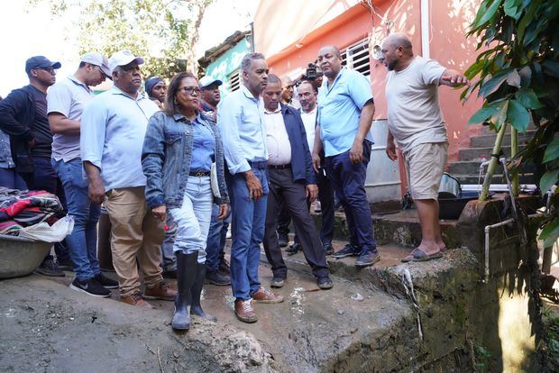 Ministro de la Presidencia realiza levantamiento de daños ocasionados por fuerte lluvias en Santo Domingo Oeste