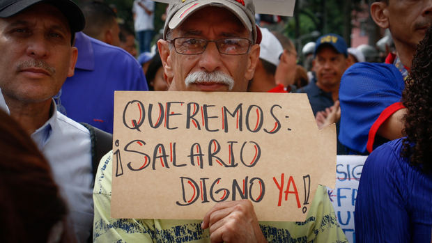 El mundo pide mejores salarios y trabajo digno en el Primero de Mayo.