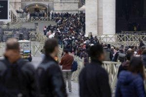 La capilla ardiente del papa emérito Benedicto XVI en el Vaticano