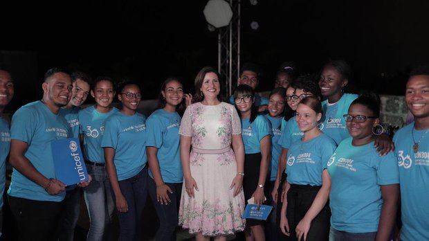 Margarita Cedeño, con los niños.