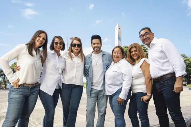 Ejecutivos Agua Crystal Claudia Rossetti Estefany Marte Kirssys Flores Many Cruz María Acosta Marilin Cortirreal Angel Gonell.
