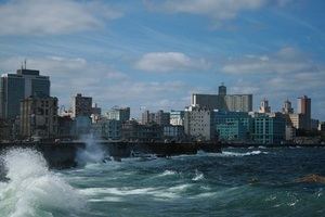 La Habana lucha por preservar el Malecón, su 