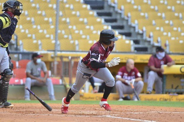 Los Gigantes reciben al cubano Armenteros y los dominicanos Guzmán y Cruz.