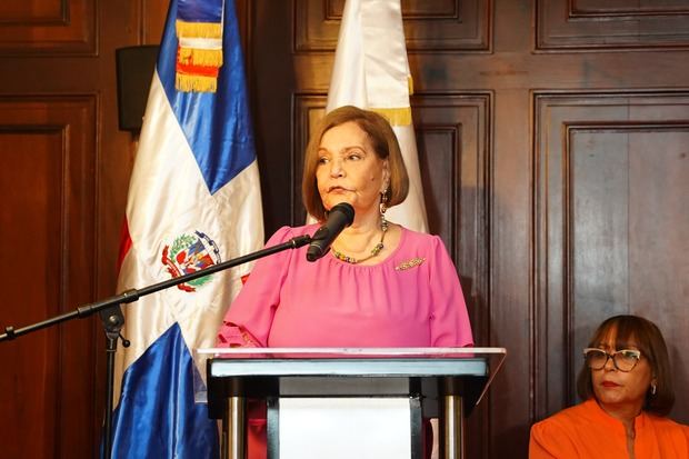 “El teatro es para todos”, y estará dedicado a la destacada luminotécnica y productora escénica Lillyanna Díaz.