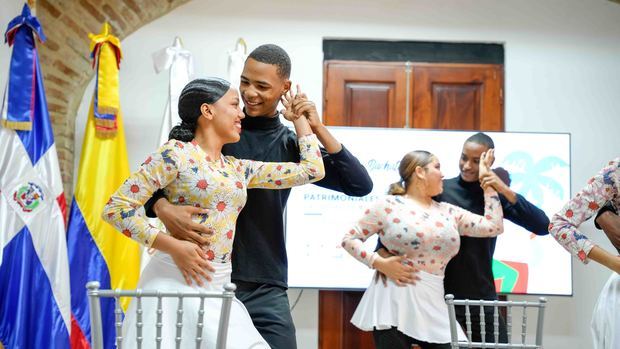 RD clausura con éxito ciclo de conferencias y talleres sobre bachata y merengue.