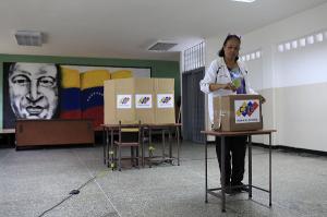 Oposición boliviana considera una "farsa" las elecciones en Venezuela