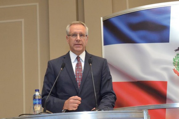 El encargado de negocios de la embajada de Estados Unidos en la República Dominicana, Robert Copley