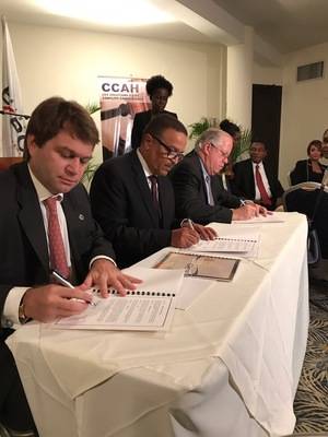 El CRC de Santo Domingo y la CCAH de Haití firman acuerdo de colaboración