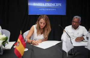 Bahia Principe Hotels & Resorts firma convenios en favor del medioambiente