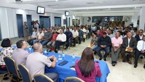 Policía Nacional se reúne con dirigentes comunitarios de la capital