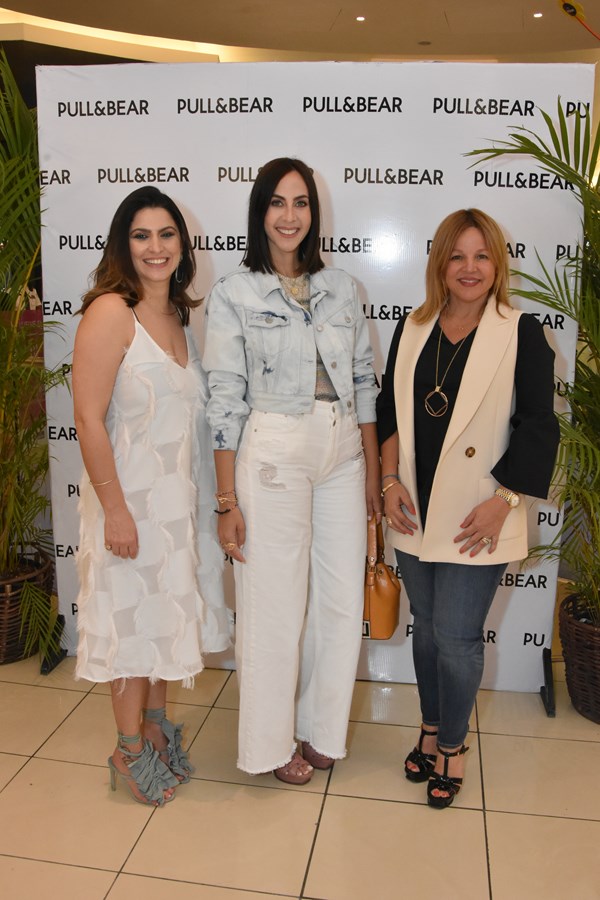 Erika Oliva, Ariadna Sánchez y Montserrat Puig