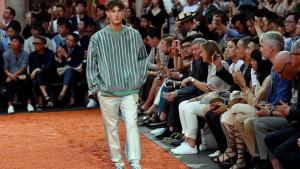 Ermenegildo Zegna dota de colores tierra la inauguración de la Moda de Milán