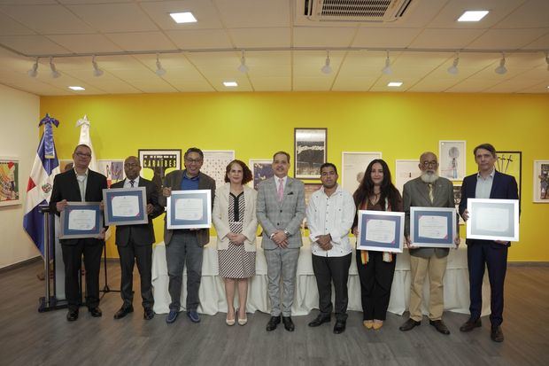 Escritores ganadores de los Premios Anuales de Literatura 2023.