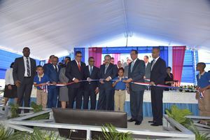 Presidente Danilo Medina entrega centro educativo en el municipio de Haina