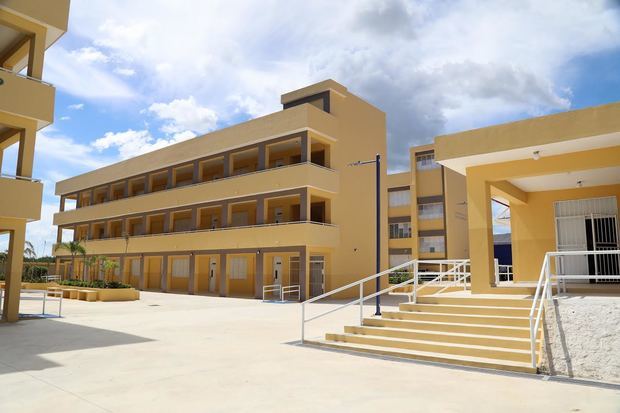 Escuela primaria en La Romana podrá albergar a 1,960 estudiantes.
