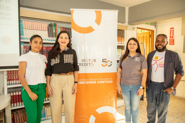 Estefanía Abreu, Lilliana Rodríguez, Jeyry Ovalles y Frank Suero.