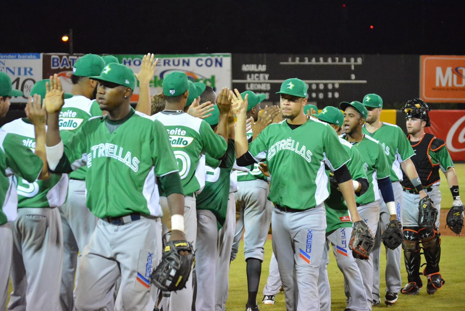 Resultado de imagen para fotos del equipo de beisbol estrellas orientales