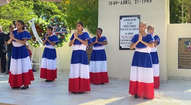 Estudiantes durante el desfile.