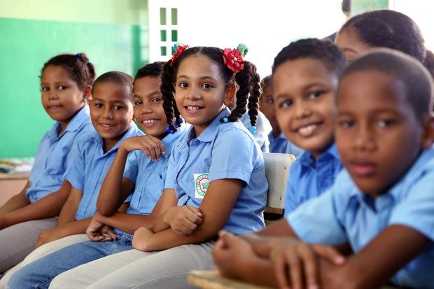 Educación garantiza seguridad completa para el inicio del año escolar.