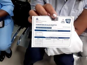 Exigirán tarjeta de vacunación a empleados y visitantes de instituciones públicas