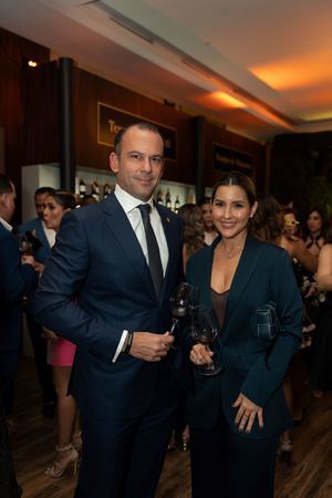 Eugene Renault y Lia Castillo.