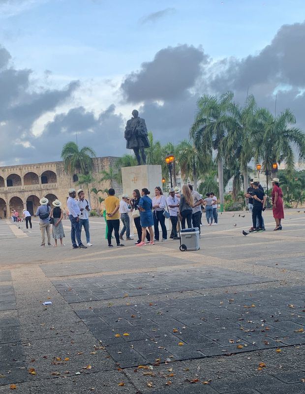 Visitantes de la Zona Colonial.