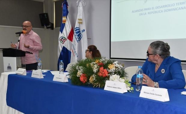 Expositores del panel sobre Desarrollo Rural Integral e Inclusivo.