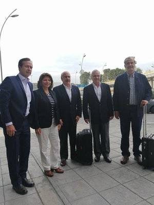Llegan a Venezuela 5 expresidentes de A.Latina a acompañar consulta opositora