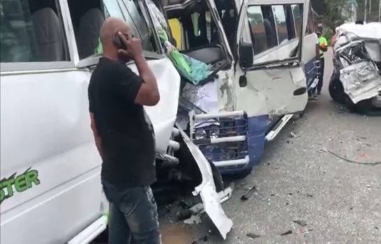Más de medio centenar de heridos en accidente de tráfico en San Cristóbal.