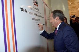 Presidente del Senado inicia lanzamiento de campaña “No le hagas el coro a la violencia”