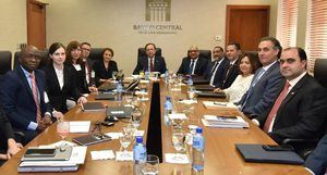 Banco Central se reúne con el FMI para tratar economía dominicana 