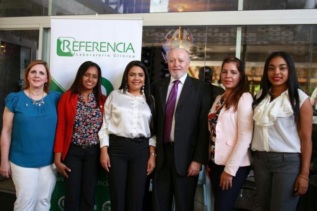 Mirna Ornes, Santa Rosario, Dalia Parra, Juan Carlos Álvarez, Eileen Riego Trejo y Dairys Morillo.