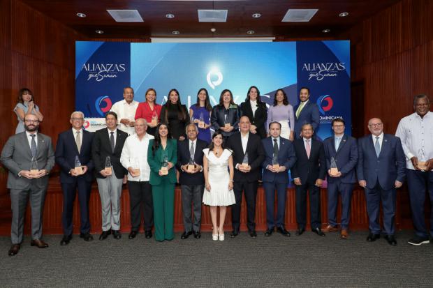 ProDominicana culmina gestión histórica con reconocimientos a empresas y personalidades