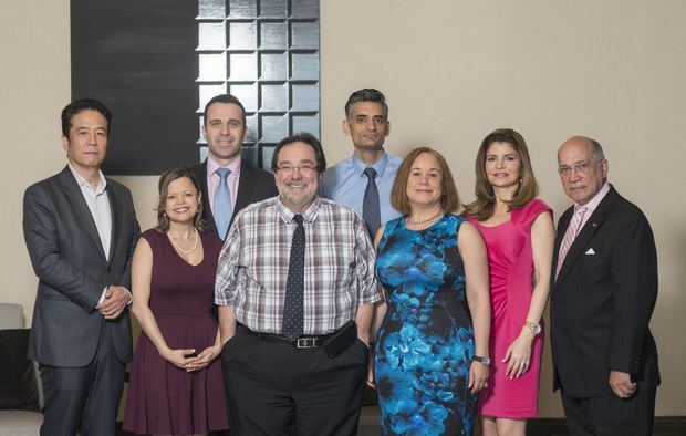 Dr. Tomoaki Kato, Christine Segarra, Andrea D Acquino, Dr. Esteven Lobritto, Dr. Ali Mencin, Dra. Mercedes Martinez, Sra. Nancy Velazquez y Sr. Luis Canela.