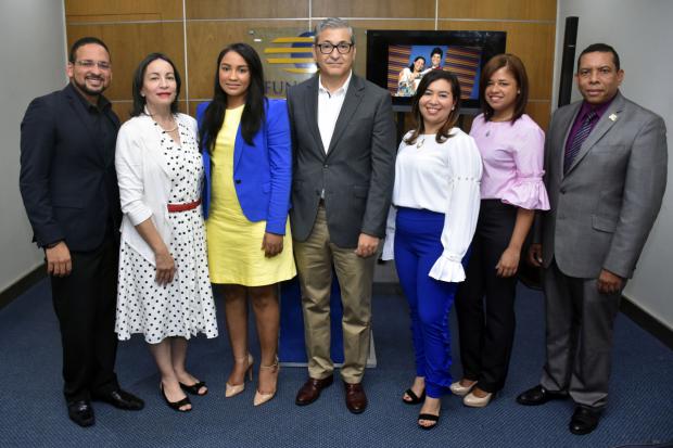 Dioscoride Paulino, Anammaria Pellerano, Susan Lugo, Alexis Ramos, Paola Adrians, Ruth Castillo y Dario Nin.