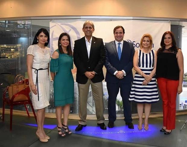 Mirla Estévez, Giselle Fernández, Paul Martínez, Luis E. Franco, Patricia González y Rut García.